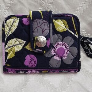 Vera Bradley Floral Nightingdale Pattern Wallet